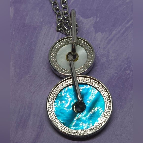 👍5 For $20 You & I Silver Tone Necklace Blue & White Abalone Circle Pendants - Picture 8 of 10